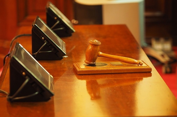Legittima difesa: distinzione fra processo penale e processo civile